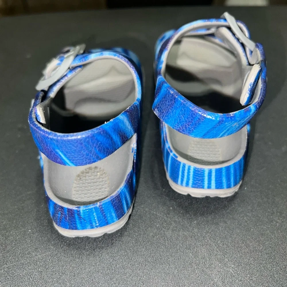 Blue‎ Kids Sandals size 7